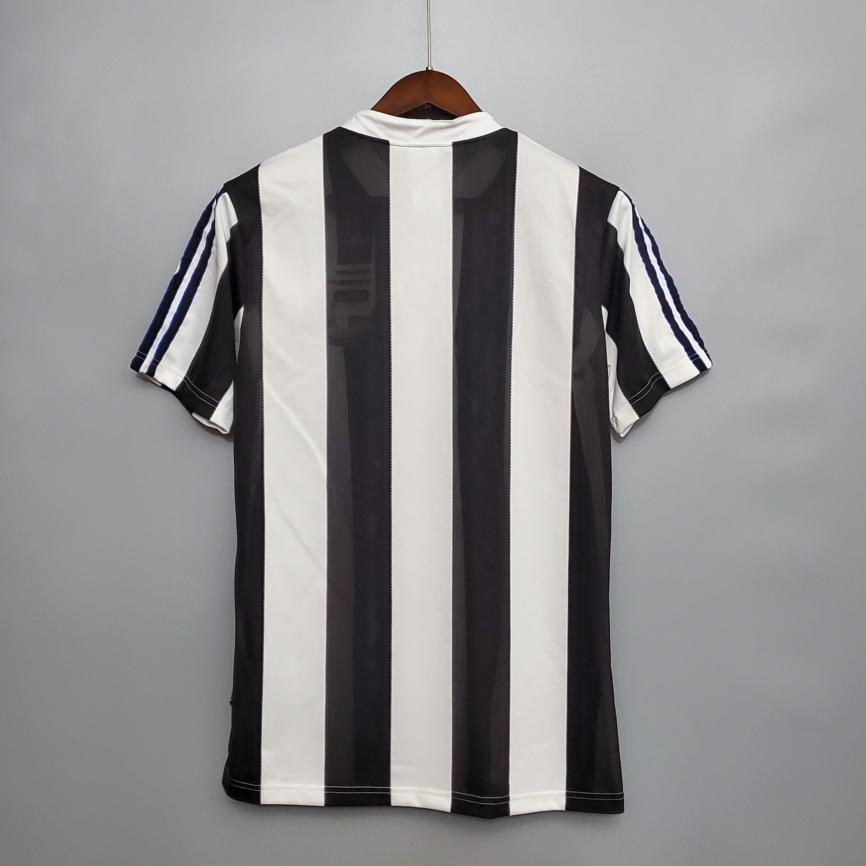 Newcastle Home Jersey 1995/97 Retro