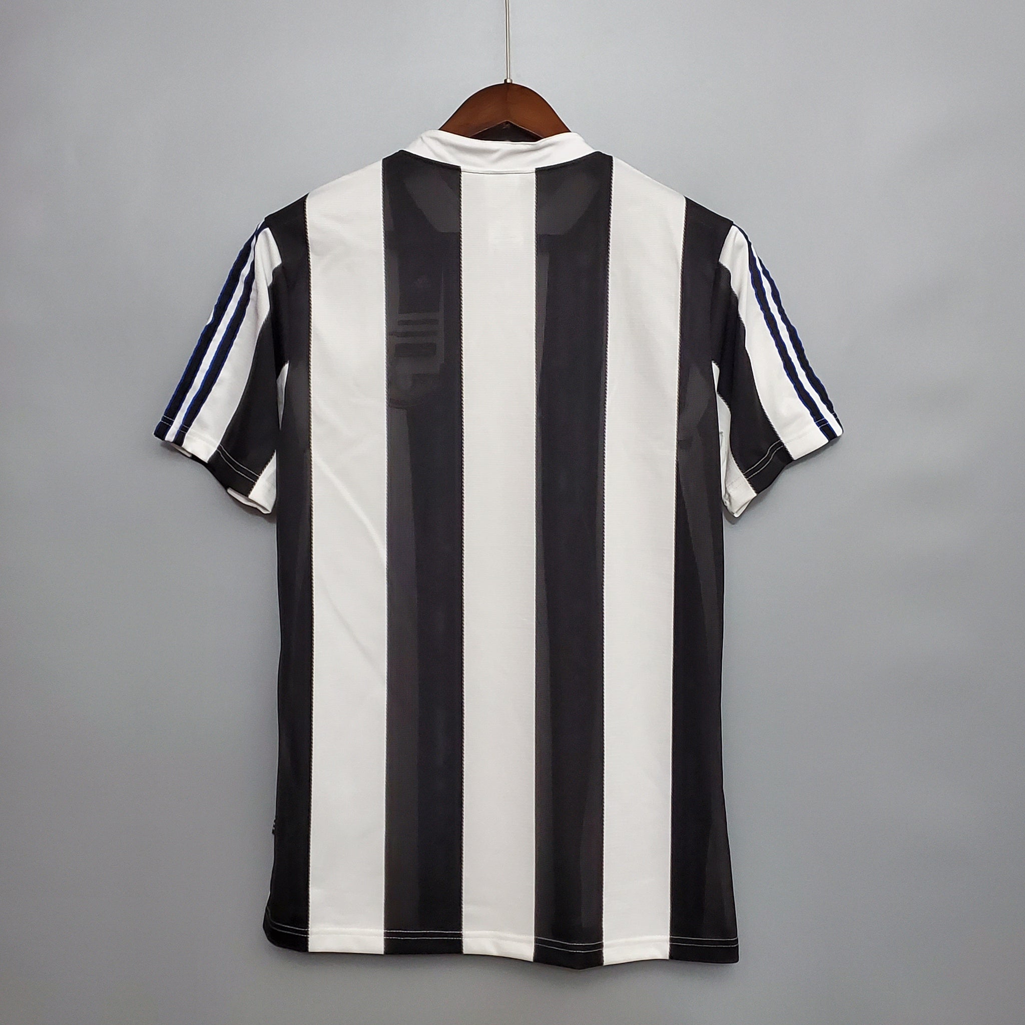 Newcastle Home Jersey 1995/97 Retro