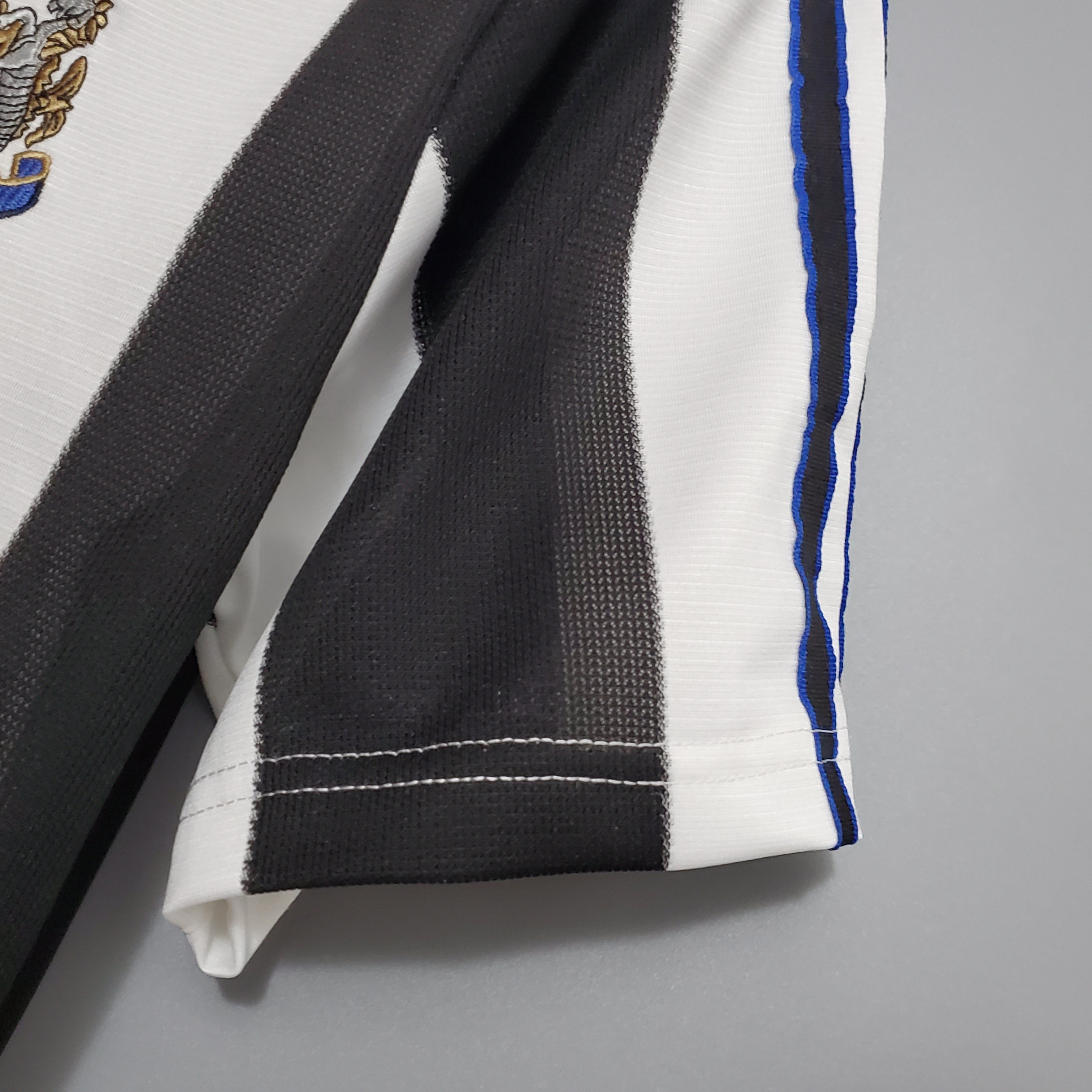 Newcastle Home Jersey 1995/97 Retro