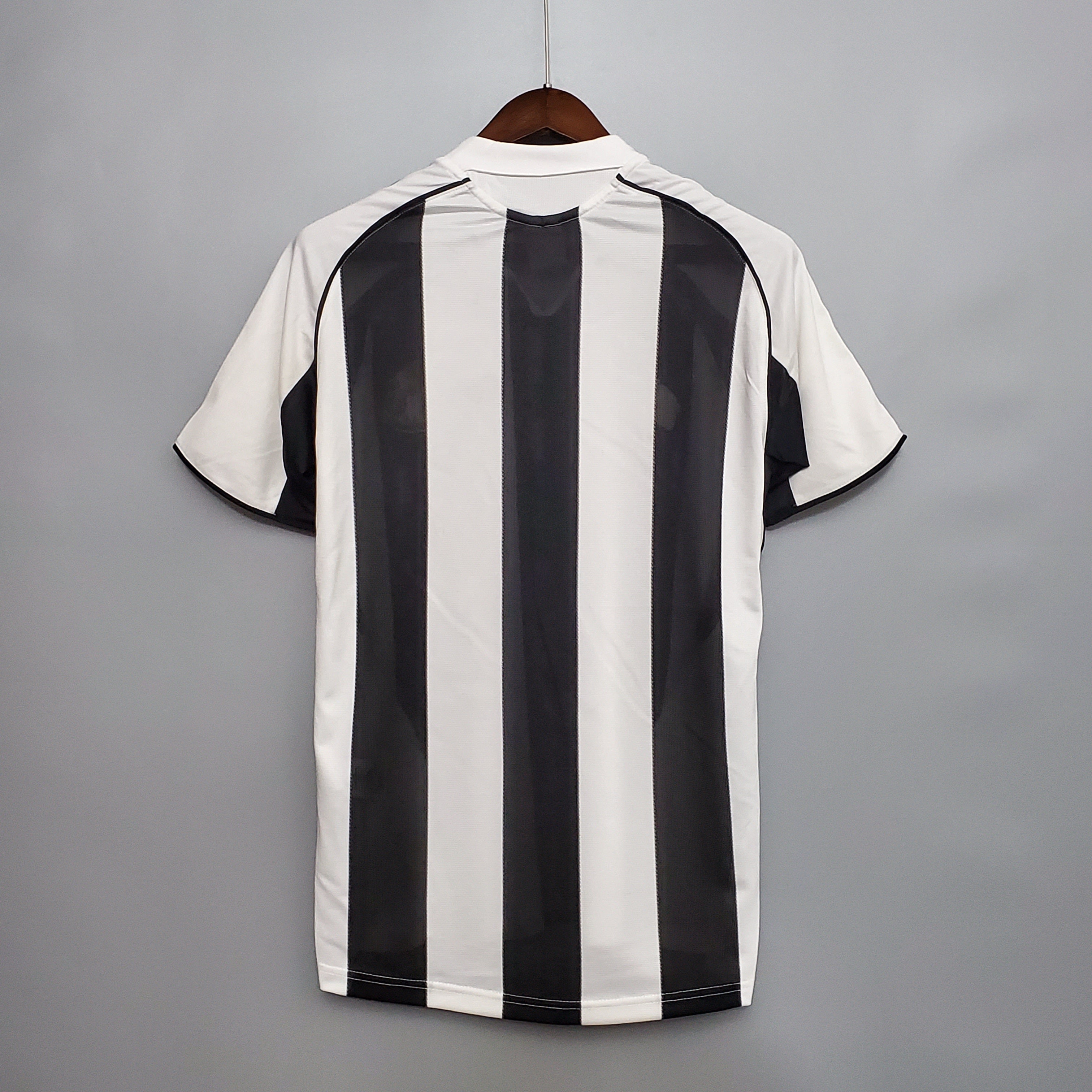 Newcastle Home Jersey 2005/06 Retro