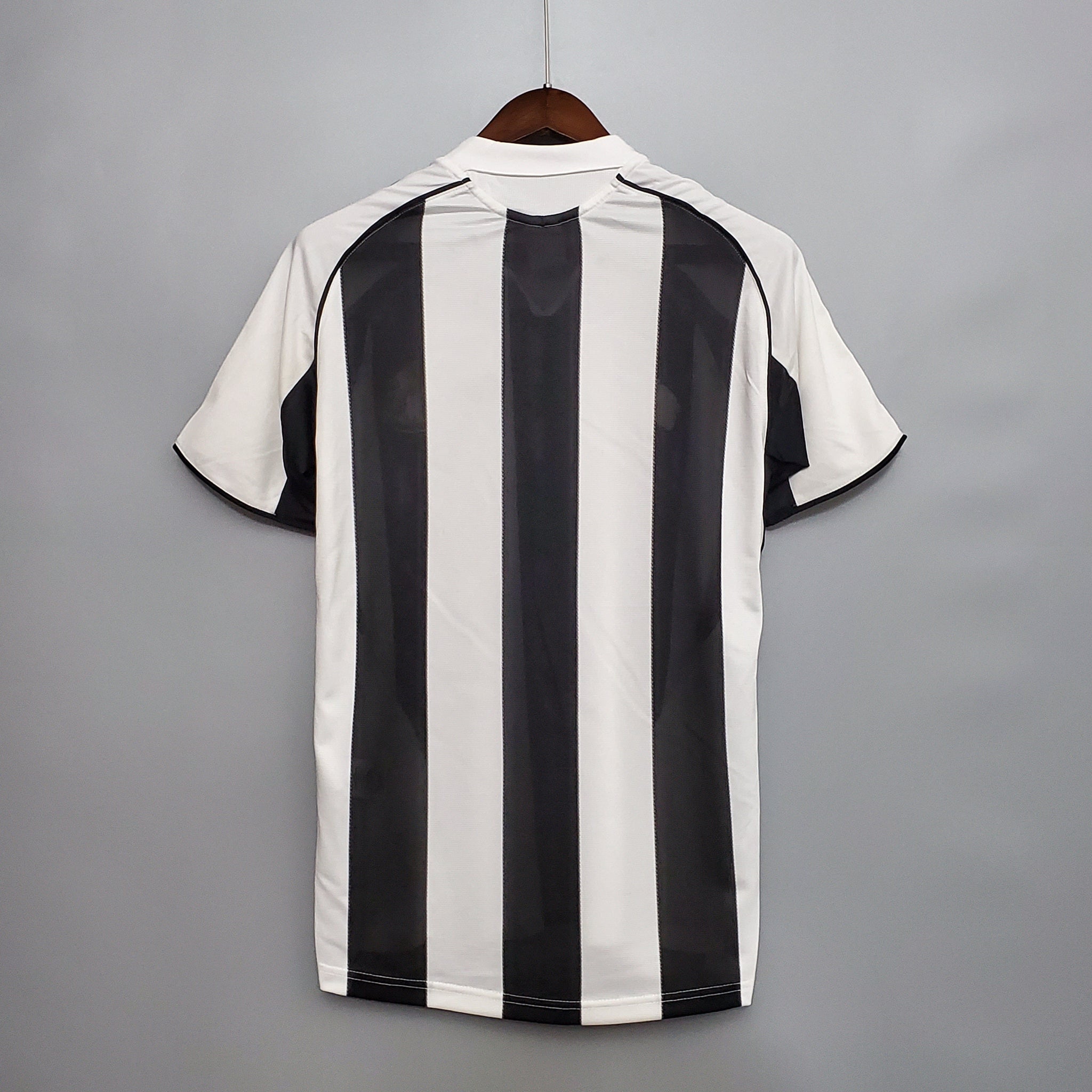 Newcastle Home Jersey 2005/06 Retro