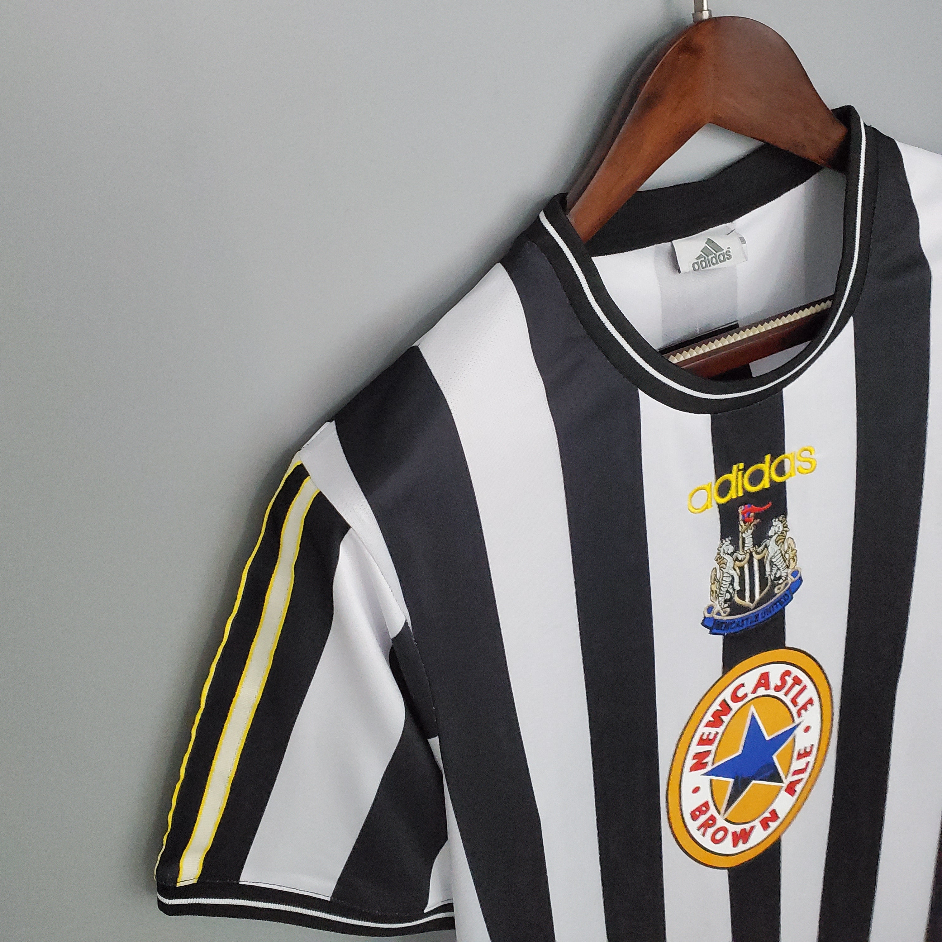 Newcastle Home Jersey 1997/99 Retro