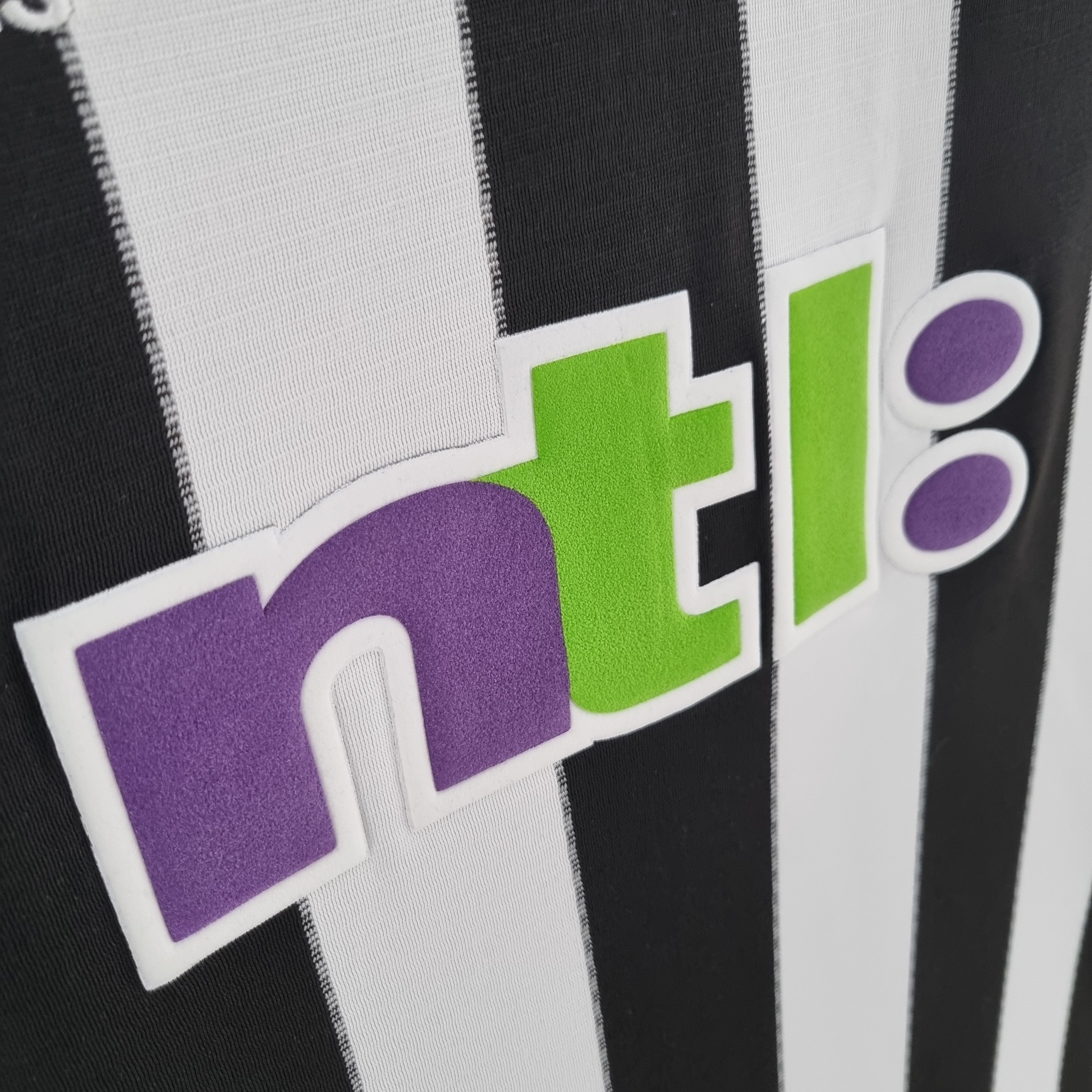 Newcastle Home Jersey 2000/01 Retro